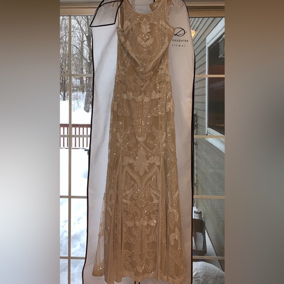 Formal Prom Mermaid Gown - Picture 2 of 7